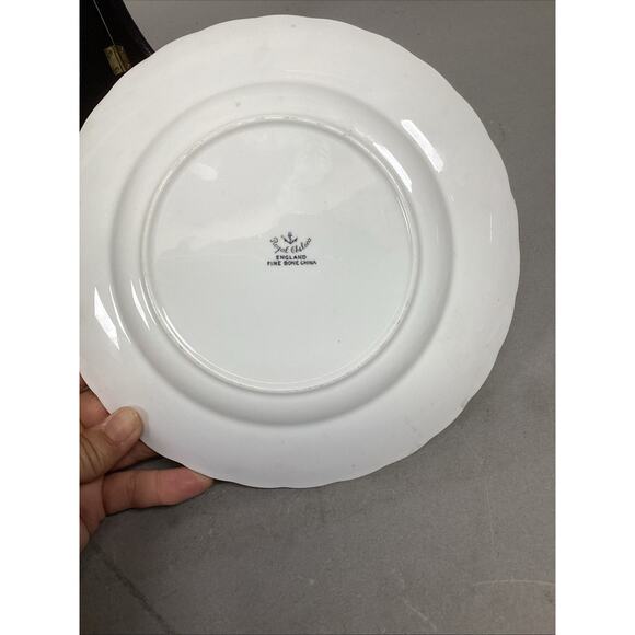 Royal Chelsea ‘Golden Rose’ Plate - Bone China - 8”D - Made In England - Picture 6 of 6
